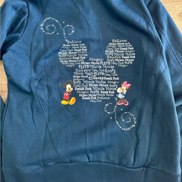 New without tag! Bradford Exchange Disney Collector’s Sweater Size L - Picture 5 of 5